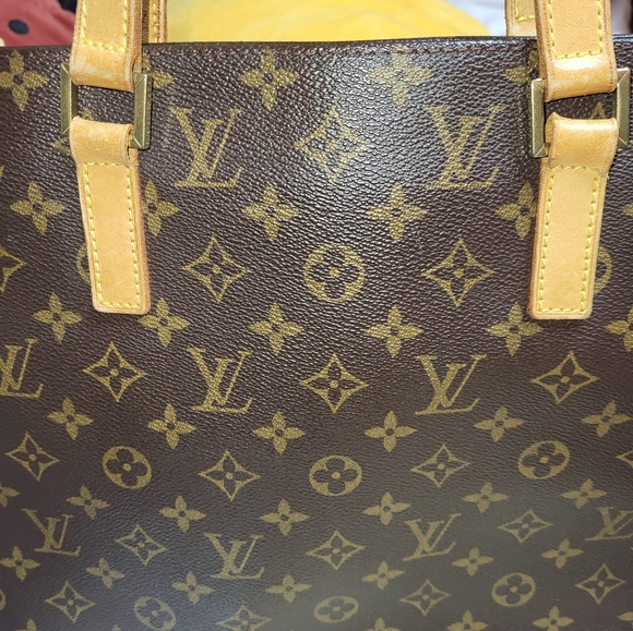Louis Vuitton Brown Monogram Shoulder Bag - Picture 4 of 16